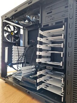 Fractal Design R4 - 5