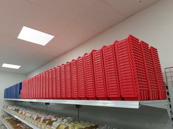 Plastové boxy a držáky - 5