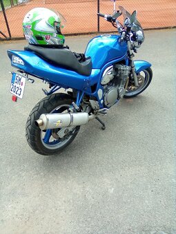 Suzuki Bandit 600 - 5