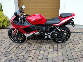 Yamaha YZE R6 - 5