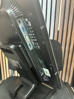 Monitor HP Compaq LA2205wg - 5