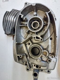 Jawa 250/353 - kartery motoru párové - 5