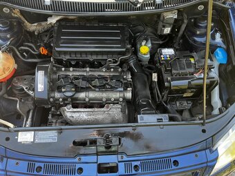 Volkswagen POLO 1.4i - 5