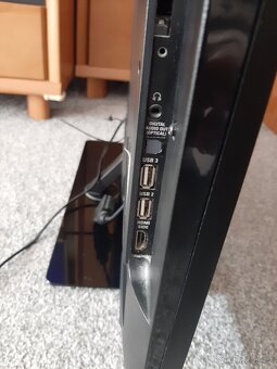 Philips TV + set-top box Strong s úhlopříčkou 81cm - 5