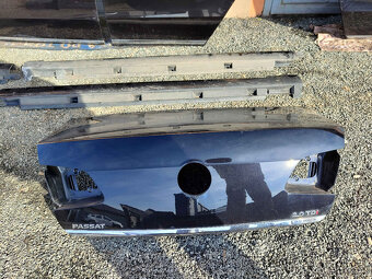 Karosářské díly Passat B7 sedan - černá LC9X - 5