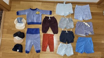 59 kusů oblečení za 100,- dupačky, trička, tepláčky.. - 5