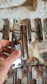 Rozvory a jiné okenní kování - 5