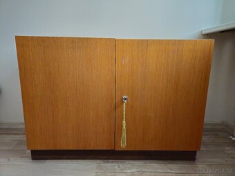 Dřevěná skříňka - 5