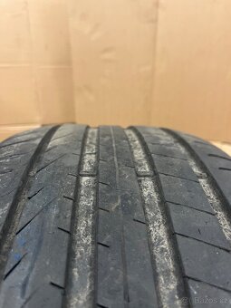 255/45R19 100V - 5