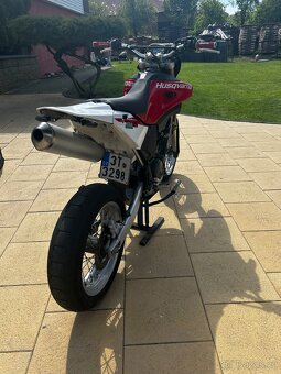 Husqvarna sm 610 najeto 6 840 km - 5