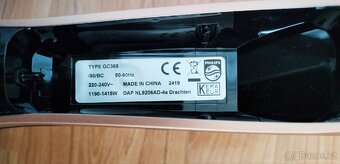 Ruční napařovač oděvů Philips GC365 - 5
