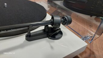 Pro-Ject Debut carbon - 5
