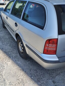 Škoda Octavia 1.6 benzin - 5