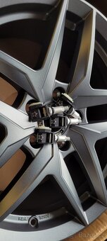 Mercedes Benz V-class,Vito,alu 19',BorbetNOVÉ,tpms - 5