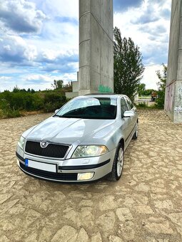 Škoda Octavia 2, 2.0 TDI PD DSG Elegance 103kW - 5