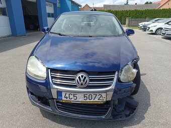 Volkswagen Jetta - 5