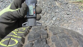 Letní pneumatika Bridgestone 215/70R15c - 5