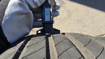 Letní pneu 215/55/17 Michelin - 5