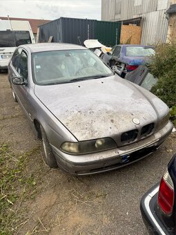 Prodám BMW E39 na díly - 5