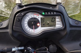 Suzuki DL650A V-Strom 2012 - 5