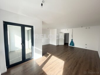 3+kk, 86m2, balkon 5m2, sklep, novostavba, Praha 9, Vysočany - 5