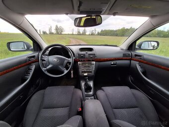 Toyota Avensis 2.0 - 5