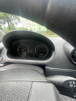 Ford Fiesta 1,4 benzín - 5
