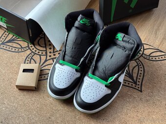 Air Jordan 1 Lucky Green - 5