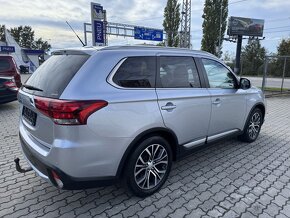 Mitsubishi Outlander, 2.2 Di-D 4x4 Automat,7.míst - 5