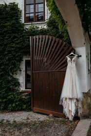 Prodám svatební šaty cena dohodou - 5