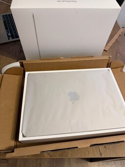 Apple MacBook Air 13 M3 Starlight - 5