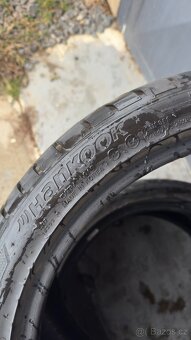 2x Hankook 255/35/18 / 2x Nokian 225/40/18 - 5