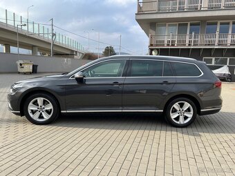 VW Passat Variant 2.0 TDi 147kw Eleg. Matrix tažné kamera - 5