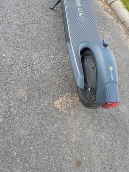 Elektrická koloběžka SEGWAY NINEBOT E2 PRO - 5
