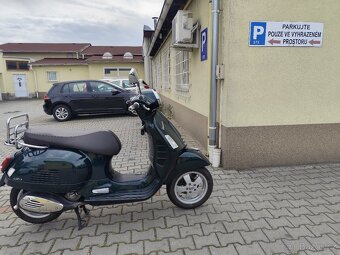 Vespa GTS 300 Touring - 5