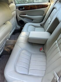 JAGUAR SOVEREIGN - 5