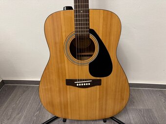 Akustická kytara Yamaha F310 včetně obalu a stojanu - 5