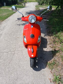 Piaggio Vespa LX2 50 - 5