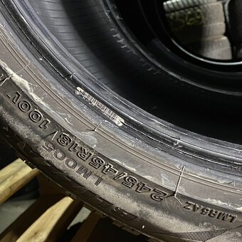 Zimní pneu 245/45 R18 100V Bridgestone 5-5,5mm - 5