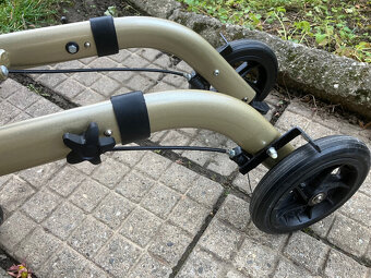 Chodítko pro seniory, skládací, odlehčené - 5