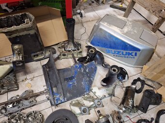 Náhradní díly pro přívěsný motor Suzuki DT 50K dt 50 - 5