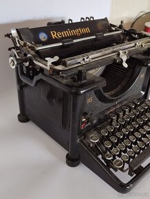 Starožitný psací stroj Remington - 5