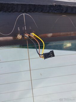 BMW f45 zadní sklo - 5