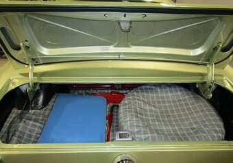 Ford Mustang Fastback - 5