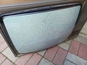 Prodám barevnou televizi Tesla color 416 - 5