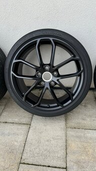 porsche GT4 cayman 718 - 5