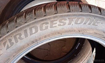 2x zimní pneumatiky Bridgestone LM 001, 235/ 50 R 19 - 5