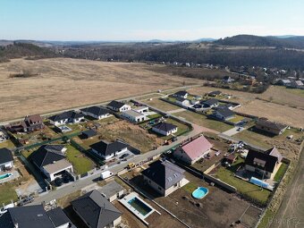 Prodám stavební pozemek 1.017m2 v Kamenném Přívoze - Újezdci - 5