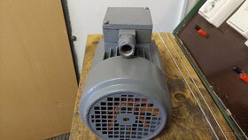 Prodám třífázový patkový motor 1,1kW, 2780ot. - 5