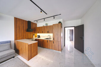 Prodej luxusního apartmánu s terasou a výhledem na vodu – Sl - 5
